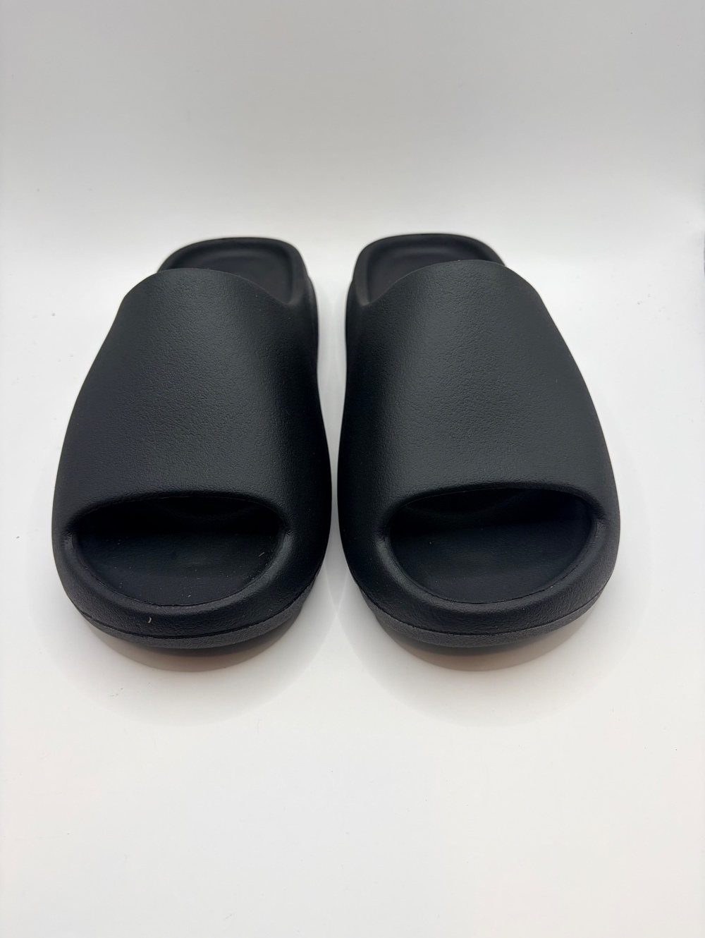 YEEZY YS-01 Slide Sandals with Ribbed Sole Size 10